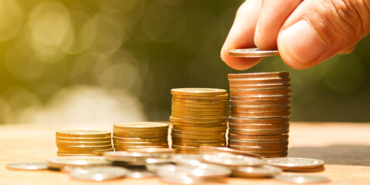 Despite Decentralization Ambitions, DeFi is Still Dominated by Super Rich Tokenholders